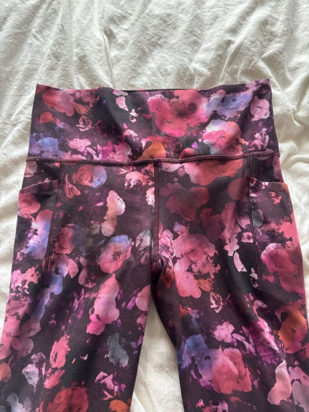 Athleta Salutation Stash print leggings